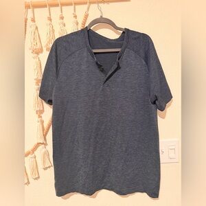 Men’s Lululemon Henley size XL
